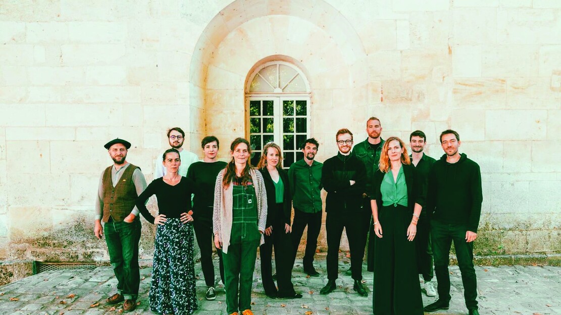 The Queen's Flying Squadron - ‘Comme un air de Bach’ (Like a Bach tune)