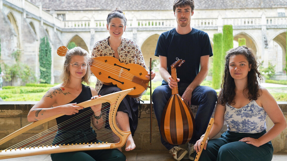 Ensemble Apotropaïk / Bella Donna