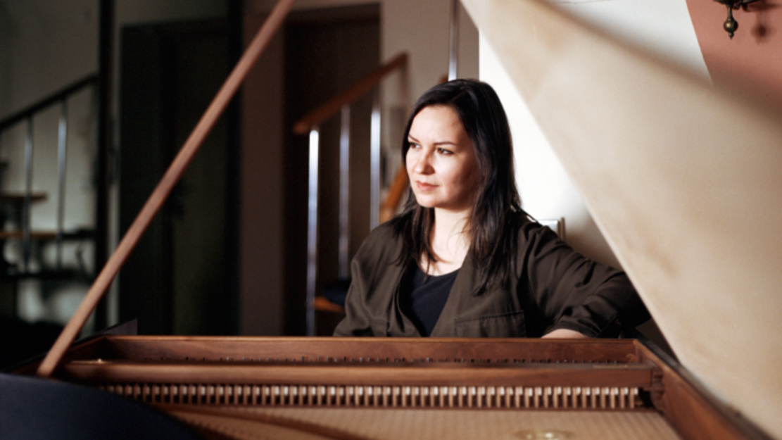 EARLY MONDAY avec Alina Rotaru