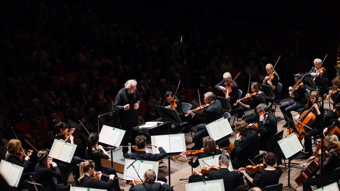 Antwerp Symphony Orchestra & Collegium Vocale Gent / Mozart. Requiem