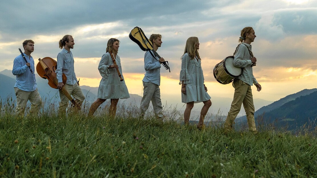 A Birthday Party for a King with Apollo's Cabinet