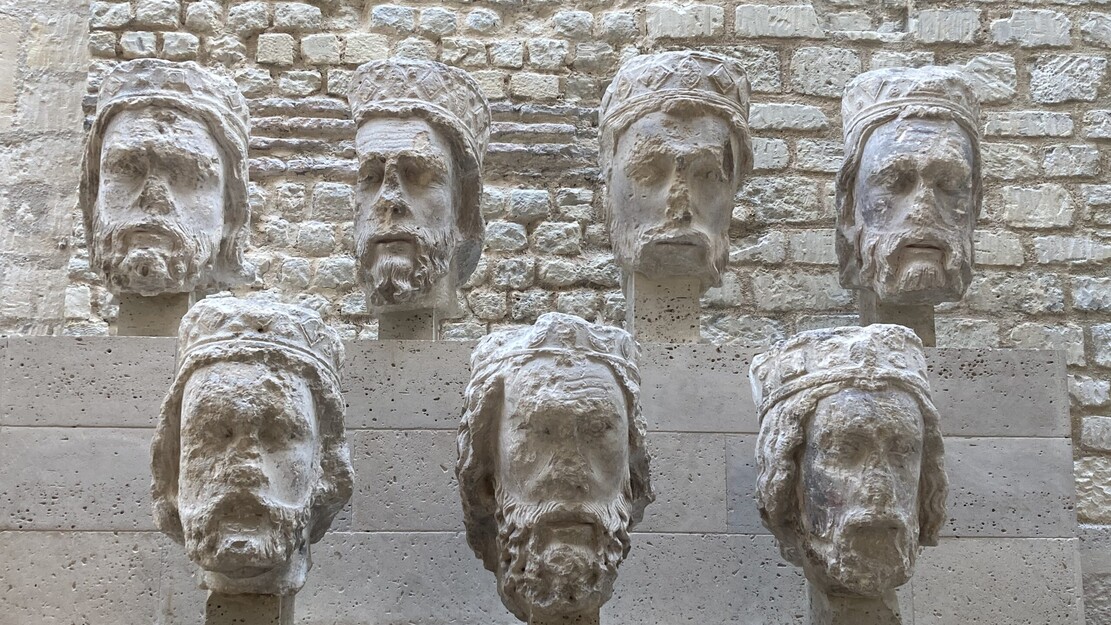 Une galerie de rois : Usages et abus de pouvoir ca. 1300